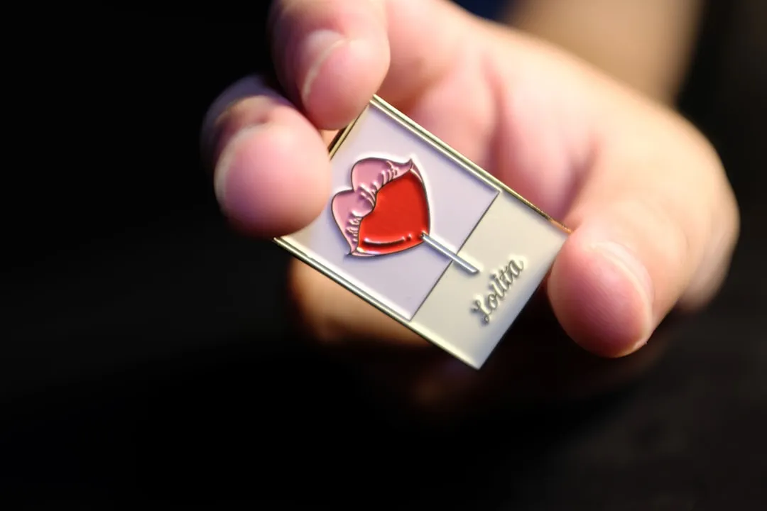 Acessório branco e rosa